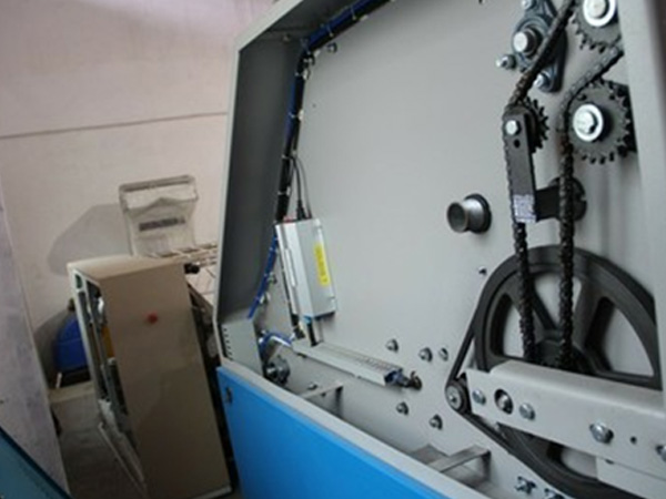 采用单片机控制,触摸屏显示 采用单片机控制,触摸屏显示