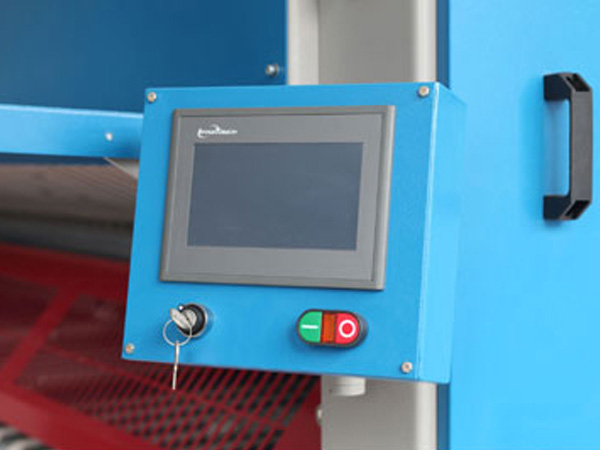 具有折叠速度在50m/min内无极可调的功能 具有折叠速度在50m/min内无极可调的功能