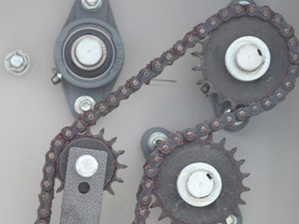 它具备三折、五折的折叠功能,最大的折叠范围是3000×3000mm 它具备三折、五折的折叠功能,最大的折叠范围是3000×3000mm