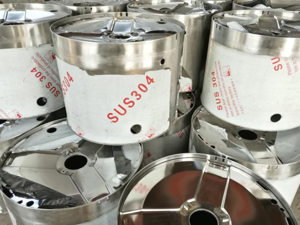 全自动洗脱烘一体机系将水洗、脱水、烘干有机整合，为实现一机多用开发研制而成